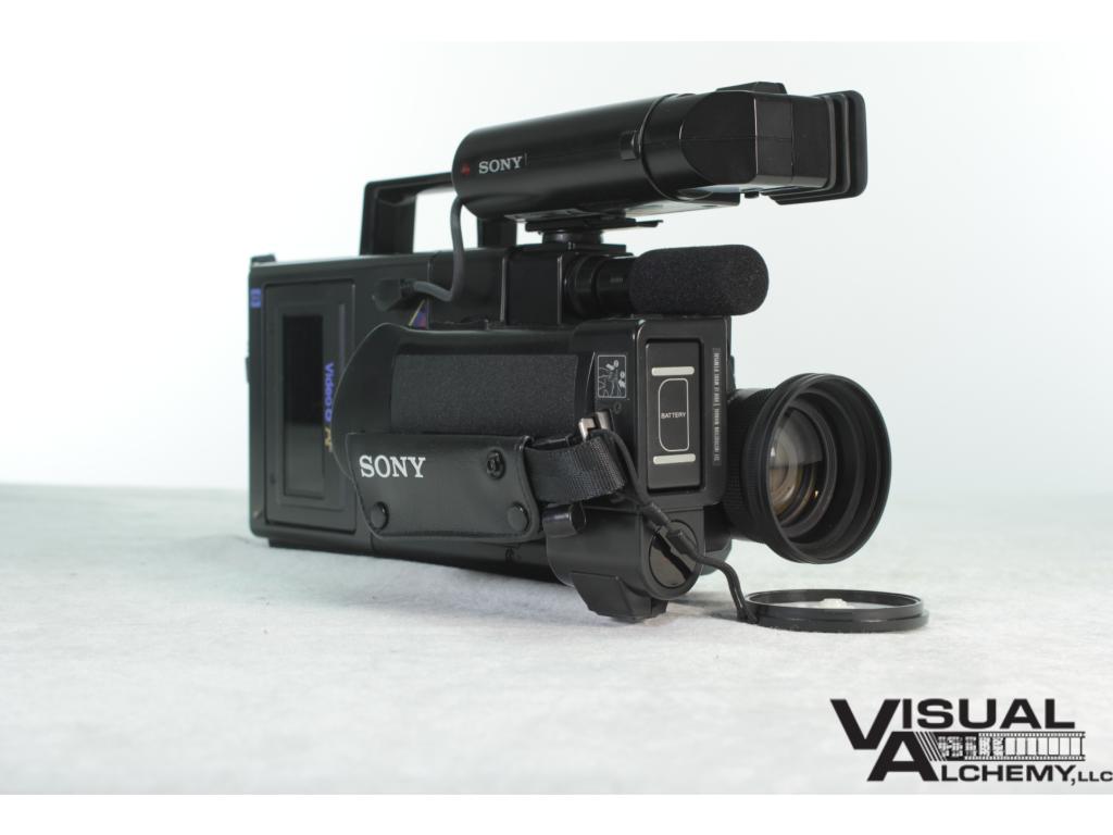 1985 Sony CCD-V8AFu Video Camera Recorder (Prop)