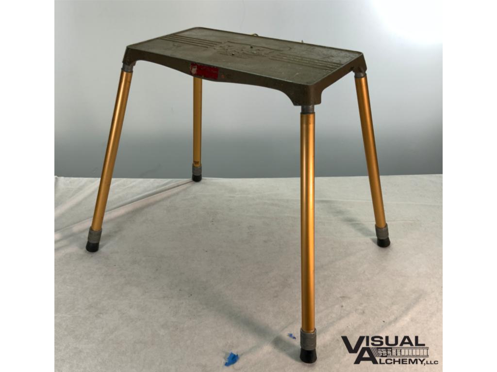 Project-O-Stand Table with Telescoping Legs