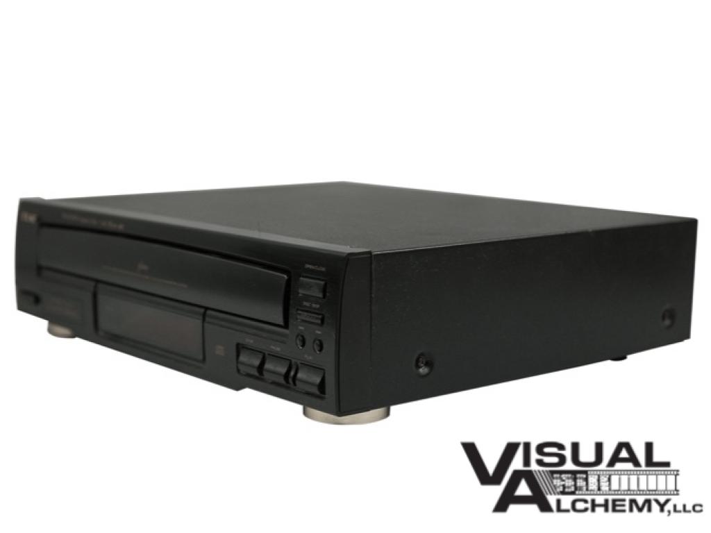 1995 Teac PD-D1200 Compact Disc Player