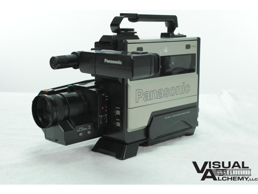 1985 Panasonic PV-200D VHS Omnimovie Camera (PROP)