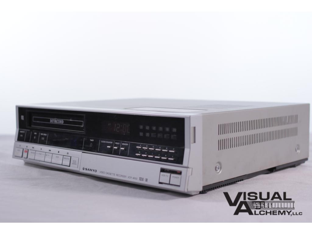 1984 Sanyo Betacord VCR (4650)