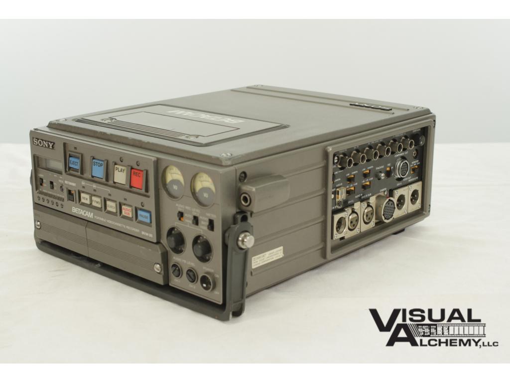 1984 Sony BVW-25 Betacam Portable VTR (Prop)