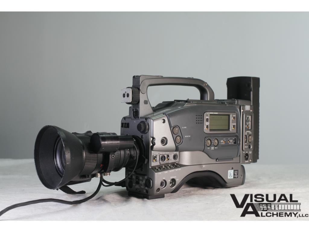 2000 JVC GY-DV550  Mini DV Camcorder