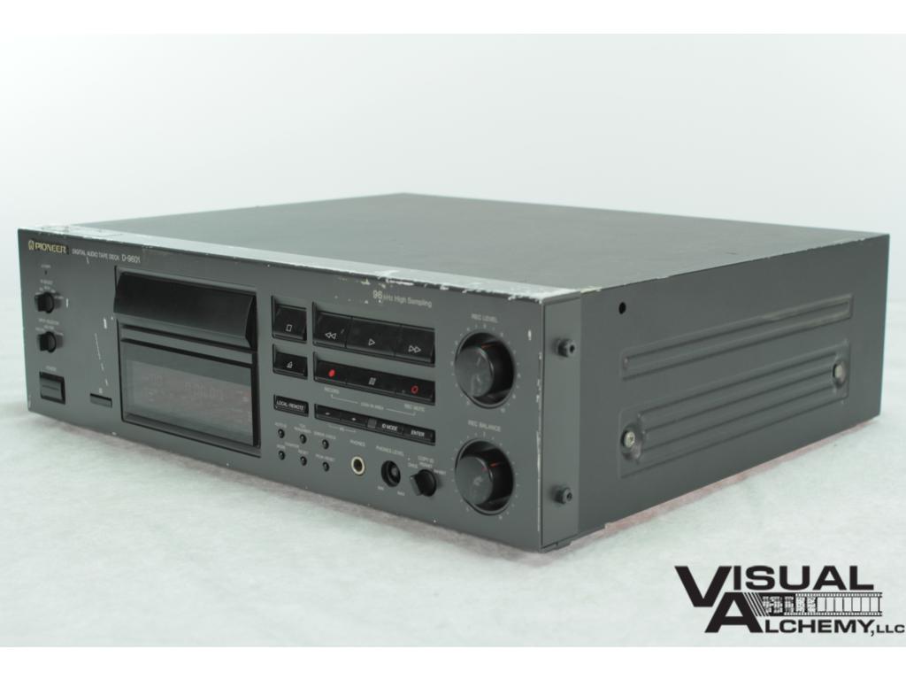 1995 Pioneer Digital Audio Tape Deck D-9601