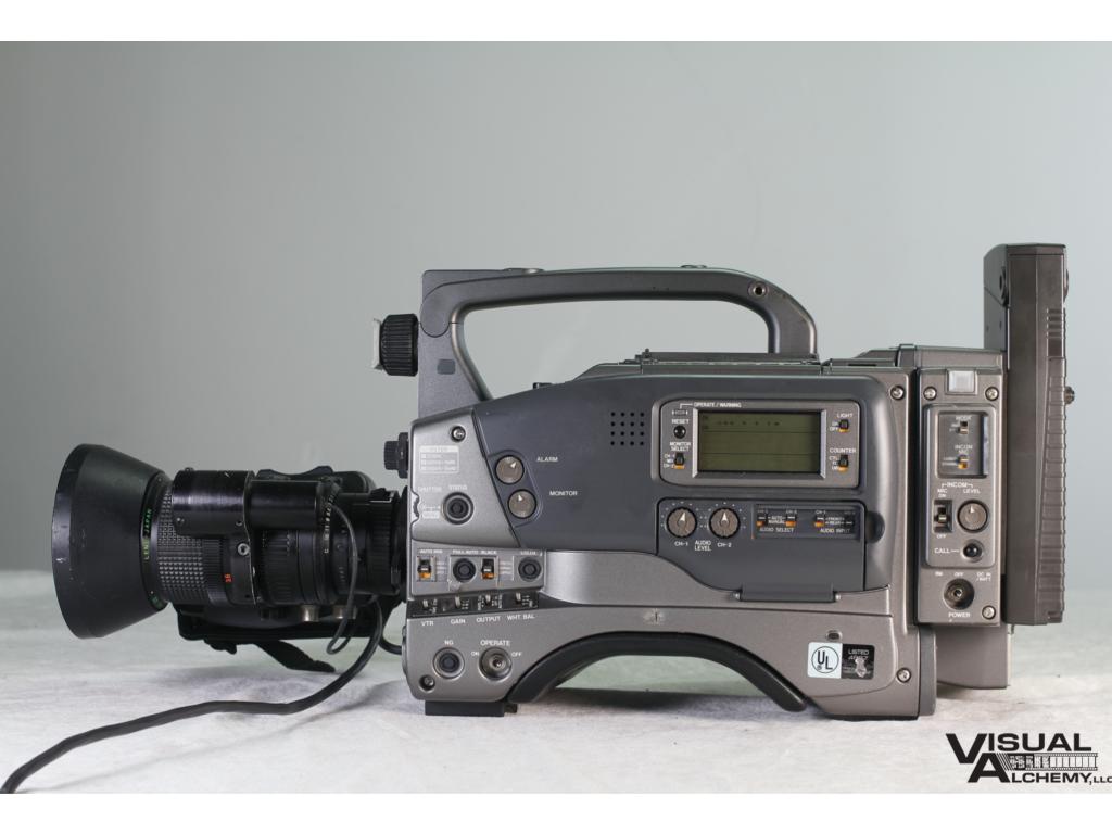 2000 JVC GY-DV550  Mini DV Camcorder