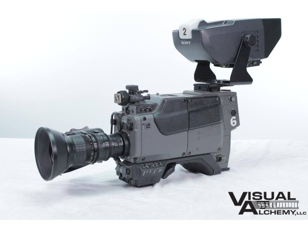 1990 Sony BVP-550 Digital 1000 Camera (PROP)