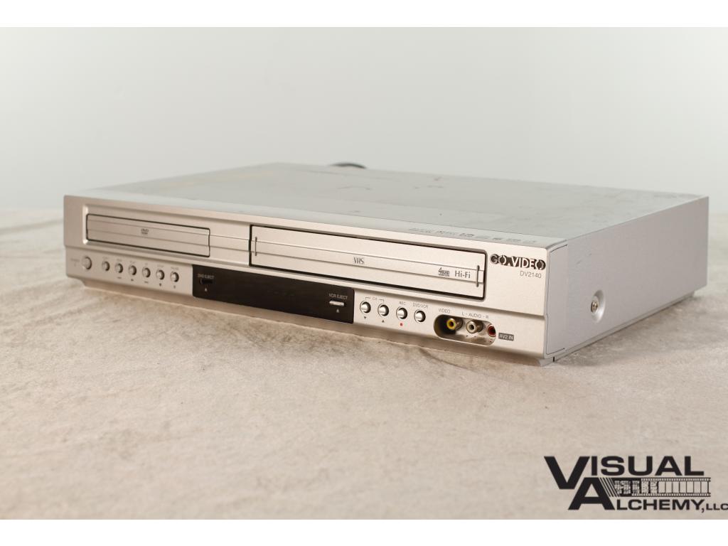 2004 GO Video DVD VCR Combo Player DV2140 (Prop)
