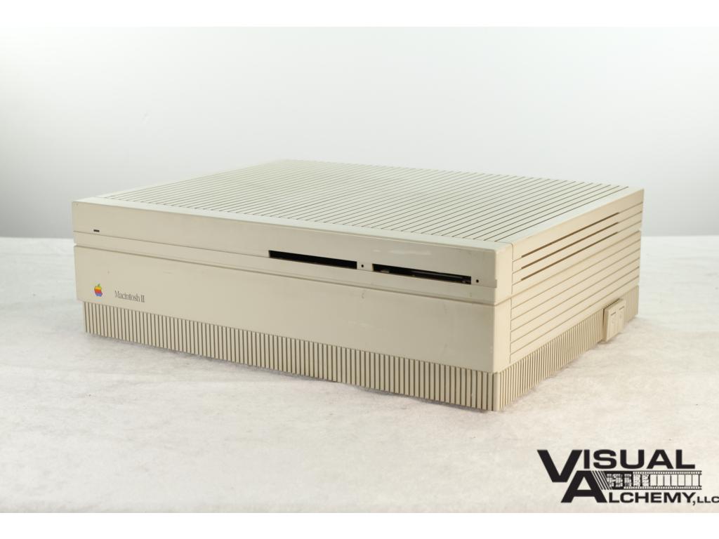1987 Macintosh II M5000 Computer  123