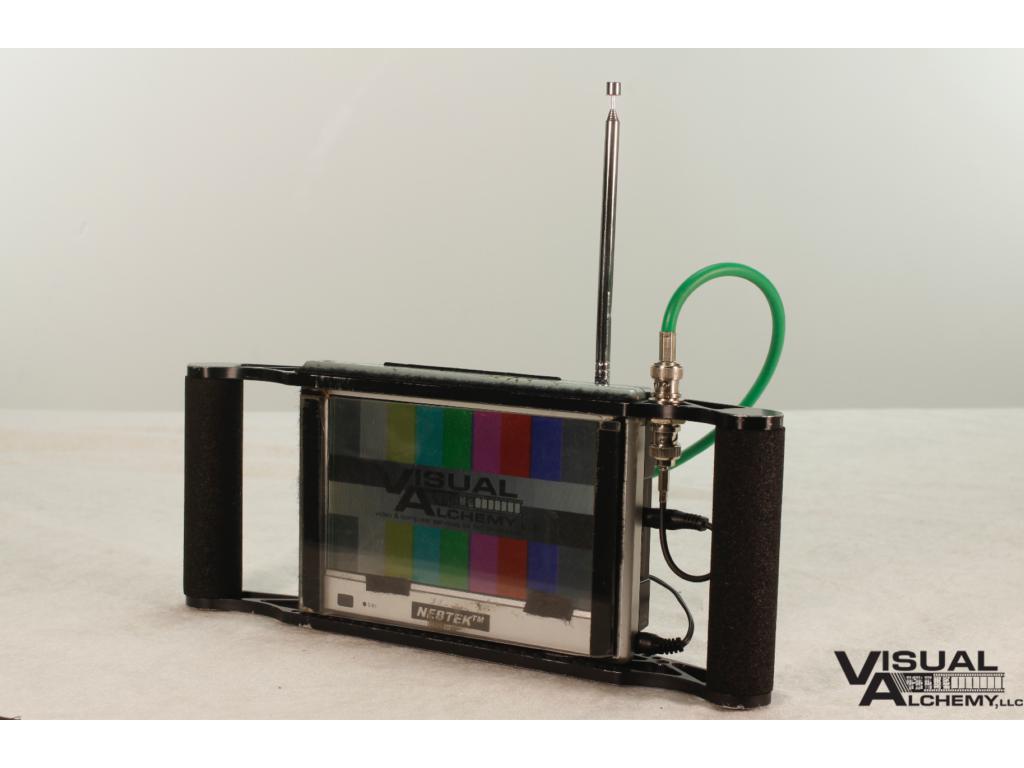 2007 7" Nebtek T00090 Handheld Monitor Kit