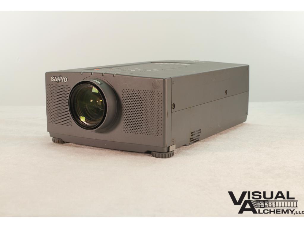 2000 Sanyo PLC-XP10NA Projector 19