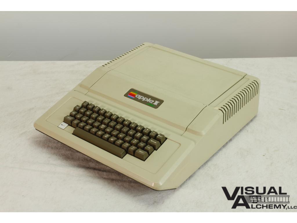 1979 Apple II Plus Computer A2S1048 (Prop)
